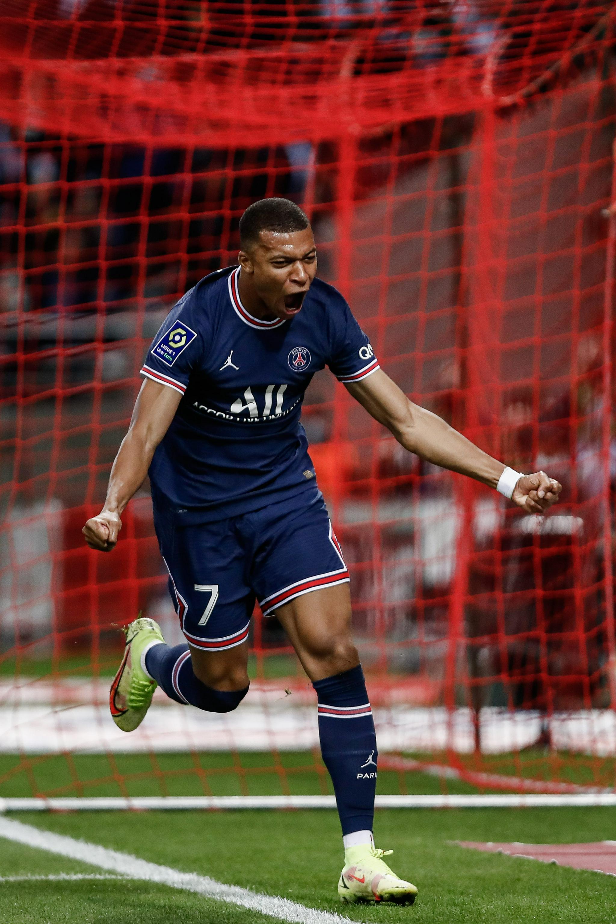 亚冠精英 柔佛VS上海海港赛事比分分析