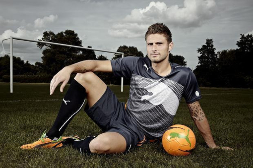 日职半场：图里奥抽射破门，京都不死鸟1-0神户胜利船