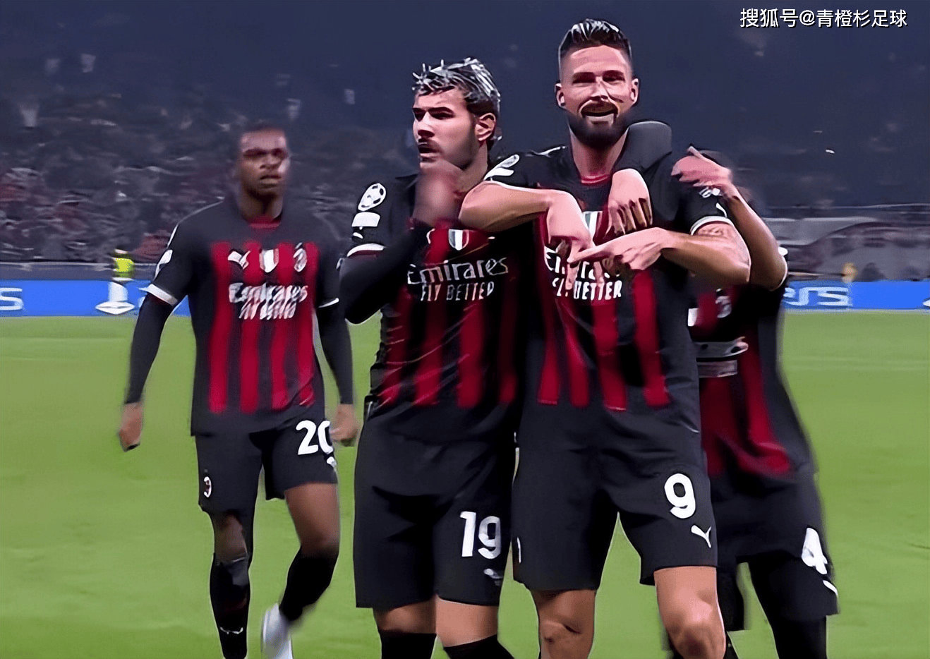 名宿：阿克利乌什须谨慎选下家，枪手巴黎多特都可能签他