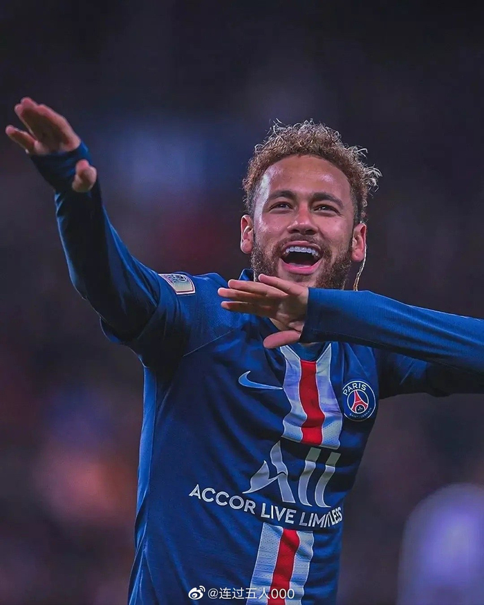 澳超半场：塔普破僵，图雷扳平，中央海岸水手1-1悉尼FC