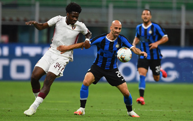 西甲战报：巴雷内切亚半场吊射建功，皇家社会3-1十人奥萨苏纳