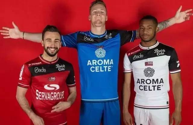 球迷：这球假得我都信了