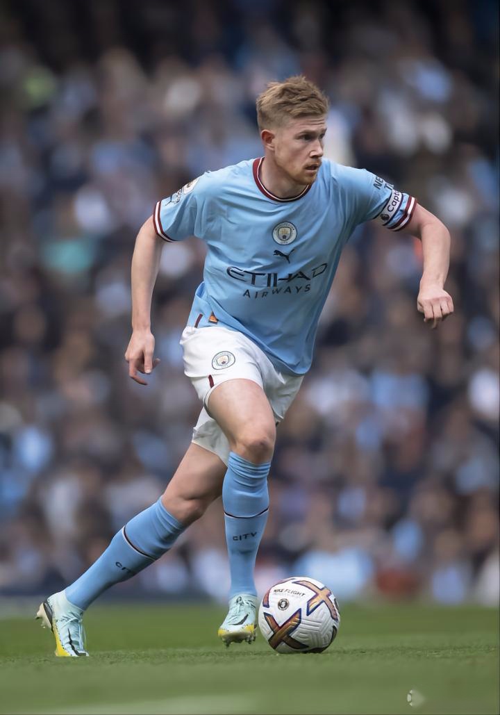 拜仁莱万多夫斯基连续两场进球